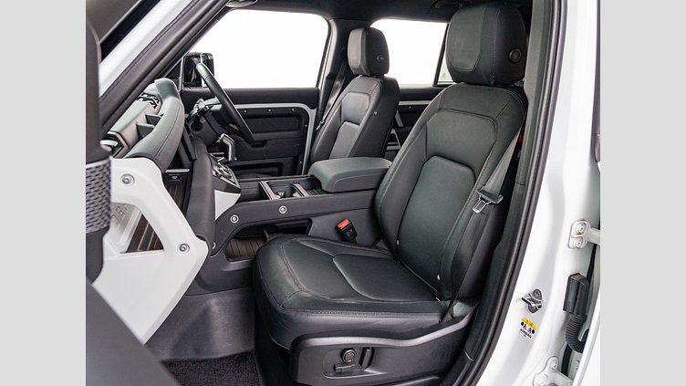2023 認定中古車 Land Rover Defender 110 フジホワイト D300 AWD（AT） X-DYNAMIC SE