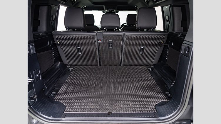 2023 認定中古車 Land Rover Defender 110 フジホワイト D300 AWD（AT） X-DYNAMIC SE