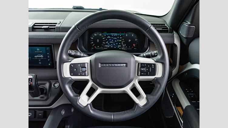 2023 認定中古車 Land Rover Defender 110 フジホワイト D300 AWD（AT） X-DYNAMIC SE