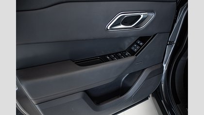 Range Rover Velar 14