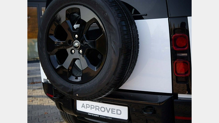 2025 Używany Land Rover Defender 110 Fuji White D200 Diesel MHEV X-Dynamic SE