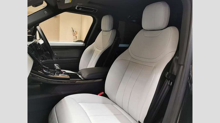 2023 認定中古車 Land Rover Range Rover Sport サントリーニブラック 3.0リッター6気筒300PSターボチャージドディーゼルMHEV（オートマチック） DYNAMIC HSE