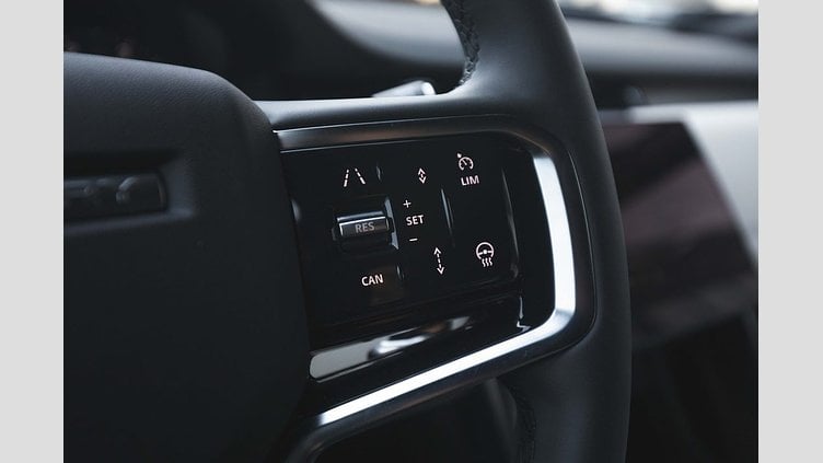 2025 Używany Land Rover Discovery Sport Santorini Black D200 Diesel MHEV Standardowy rozstaw osi Dynamic SE
