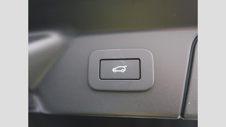 2024 認定中古車 Land Rover Range Rover Velar カルパチアングレイ D200マイルドハイブリッド（ディーゼル） Standard Wheelbase Dynamic SE