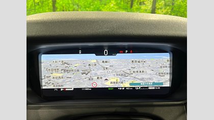 Range Rover Velar 16