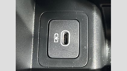 Range Rover Velar 50