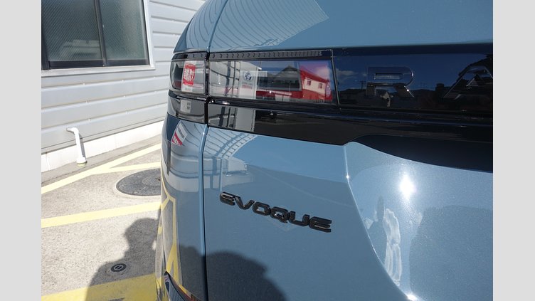 2024 認定中古車 Land Rover Range Rover Evoque トライベッカブルー P250（ガソリン） スタンダードホイールベース DYNAMIC HSE