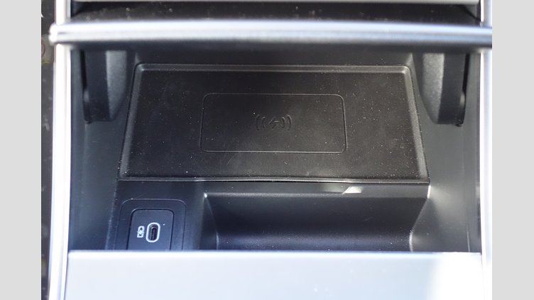 2024 認定中古車 Land Rover Range Rover Evoque トライベッカブルー P250（ガソリン） スタンダードホイールベース DYNAMIC HSE