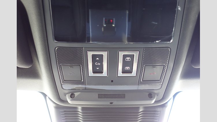 2024 認定中古車 Land Rover Range Rover Evoque トライベッカブルー P250（ガソリン） スタンダードホイールベース DYNAMIC HSE