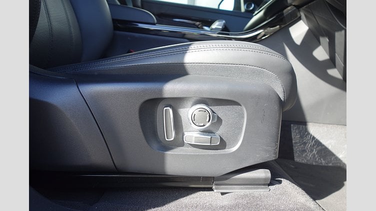 2024 認定中古車 Land Rover Range Rover Evoque トライベッカブルー P250（ガソリン） スタンダードホイールベース DYNAMIC HSE