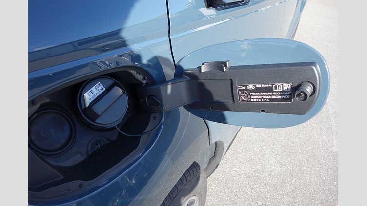 2024 認定中古車 Land Rover Range Rover Evoque トライベッカブルー P250（ガソリン） スタンダードホイールベース DYNAMIC HSE