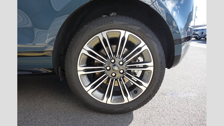 2024 認定中古車 Land Rover Range Rover Evoque トライベッカブルー P250（ガソリン） スタンダードホイールベース DYNAMIC HSE