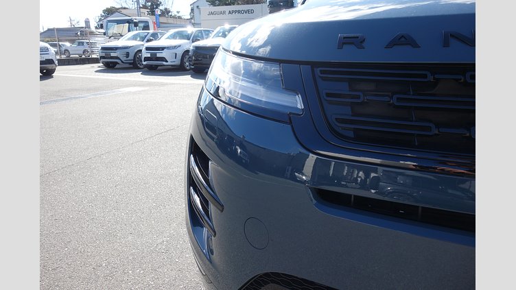 2024 認定中古車 Land Rover Range Rover Evoque トライベッカブルー P250（ガソリン） スタンダードホイールベース DYNAMIC HSE