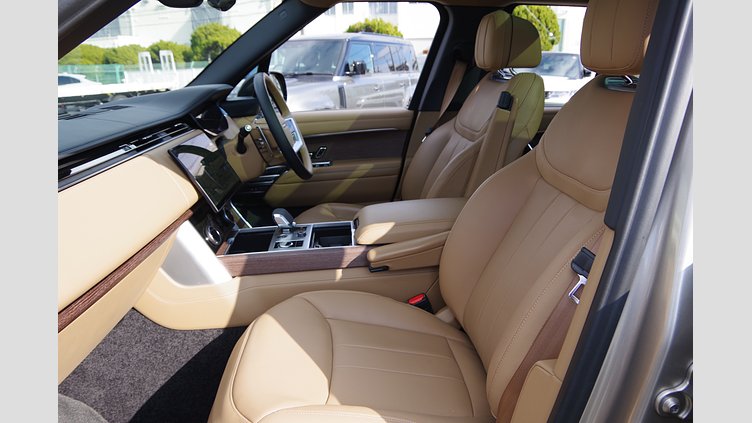 2023 認定中古車 Land Rover Range Rover バトゥミゴールド D300 AWD MHEV（AT） スタンダードホイールベース AUTOBIOGRAPHY