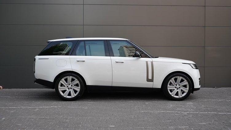 2024 認證中古車 Land Rover Range Rover (1EJ) Ostuni Pearl White 珍珠白 P400 汽油 (輕油電混合) 標準軸距 SE