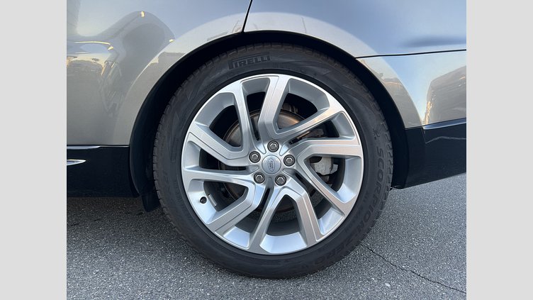 2022 認定中古車 Land Rover Range Rover Sport シリコンシルバー INGENIUM 3.0L 6気筒ディーゼル MHEV 300PS HSE