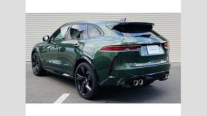 F-Pace 1
