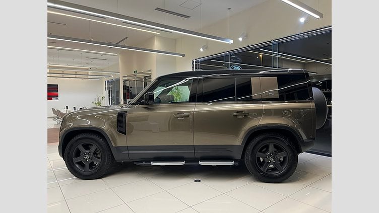 2021 認定中古車 Land Rover Defender 110 ゴンドワナストーン P300 AWD（AT） 110