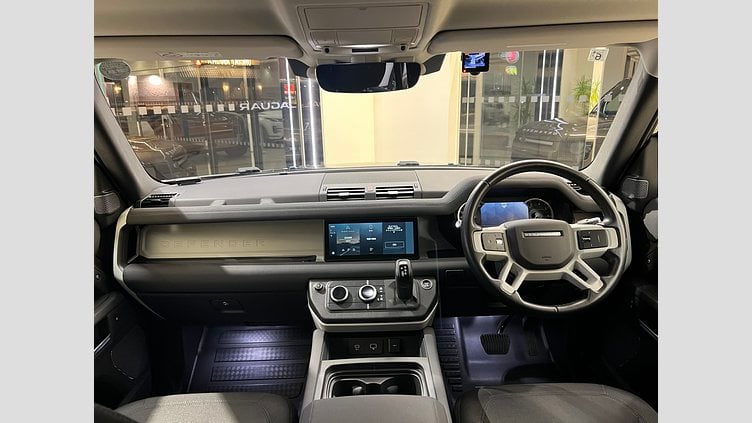 2021 認定中古車 Land Rover Defender 110 ゴンドワナストーン P300 AWD（AT） 110