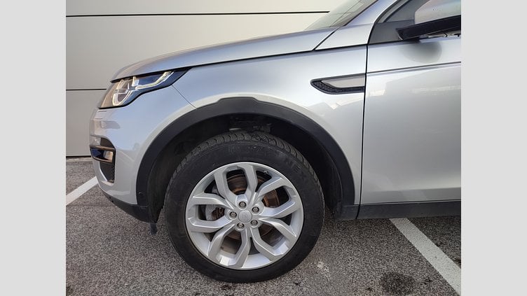 2018 JAZDENÉ VOZIDLÁ Land Rover Discovery Sport Indus Silver 4x4 2.0L TD4 180k SE AT