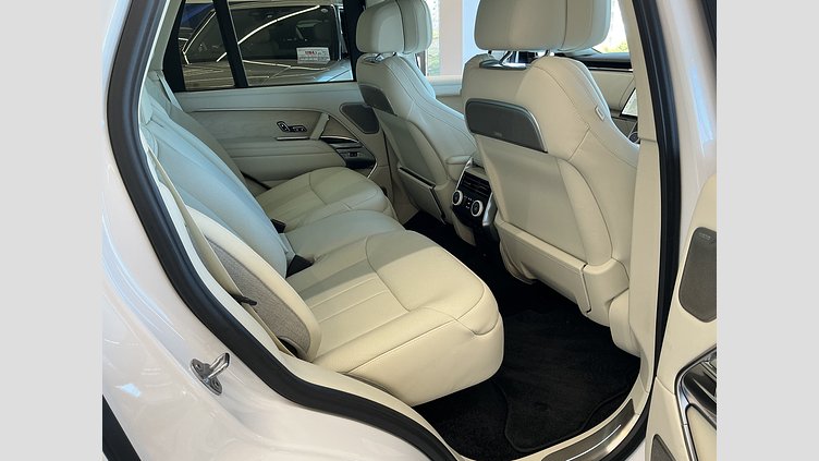 2023 認定中古車 Land Rover Range Rover オストゥーニパールホワイト P530 AWD（AT） スタンダードホイールベース SV