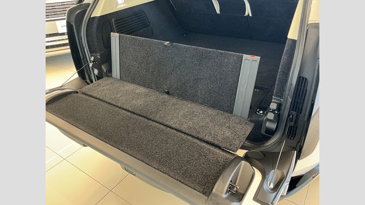 2023 認定中古車 Land Rover Range Rover オストゥーニパールホワイト P530 AWD（AT） スタンダードホイールベース SV