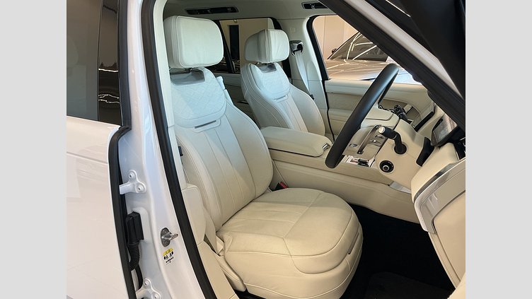2023 認定中古車 Land Rover Range Rover オストゥーニパールホワイト P530 AWD（AT） スタンダードホイールベース SV