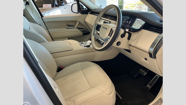 2023 認定中古車 Land Rover Range Rover オストゥーニパールホワイト P530 AWD（AT） スタンダードホイールベース SV