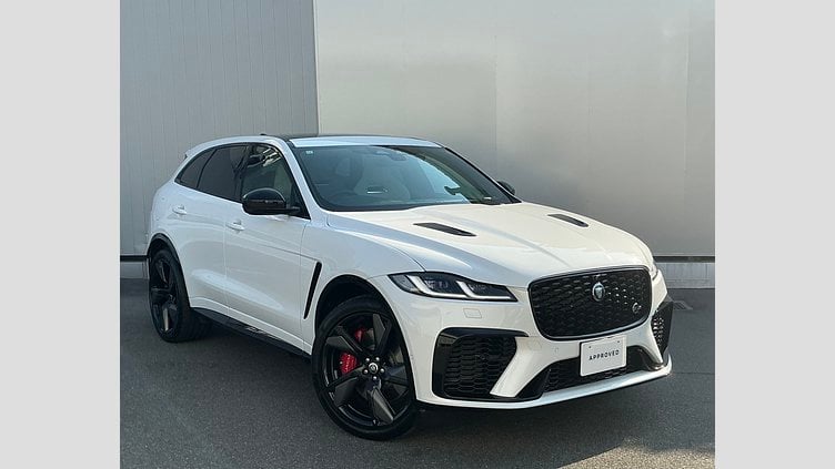 2024 認定中古車 Jaguar F-Pace オストゥーニパールホワイト P550 AWD（オートマチック） SVR