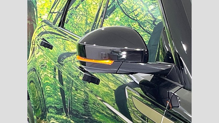 2024 認定中古車 Land Rover Range Rover Evoque サントリーニブラック P300eプラグインハイブリッド（ガソリン） スタンダードホイールベース DYNAMIC HSE
