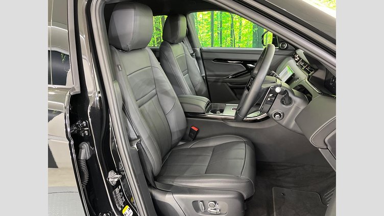 2024 認定中古車 Land Rover Range Rover Evoque サントリーニブラック P300eプラグインハイブリッド（ガソリン） スタンダードホイールベース DYNAMIC HSE