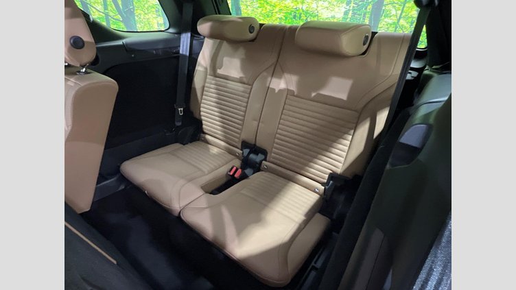 2024 認定中古車 Land Rover Discovery ハクバシルバー D300マイルドハイブリッド（ディーゼル） スタンダードホイールベース Metropolitan Edition