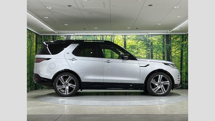 2024 認定中古車 Land Rover Discovery ハクバシルバー D300マイルドハイブリッド（ディーゼル） スタンダードホイールベース Metropolitan Edition