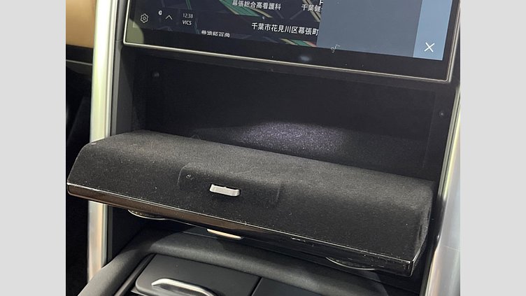 2024 認定中古車 Land Rover Discovery ハクバシルバー D300マイルドハイブリッド（ディーゼル） スタンダードホイールベース Metropolitan Edition