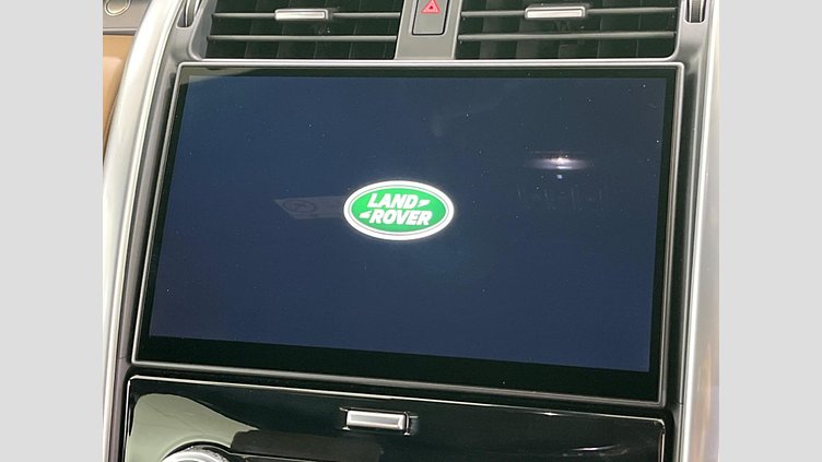 2024 認定中古車 Land Rover Discovery ハクバシルバー D300マイルドハイブリッド（ディーゼル） スタンダードホイールベース Metropolitan Edition