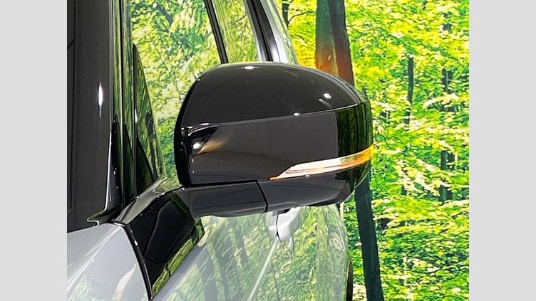 2024 認定中古車 Land Rover Discovery ハクバシルバー D300マイルドハイブリッド（ディーゼル） スタンダードホイールベース Metropolitan Edition