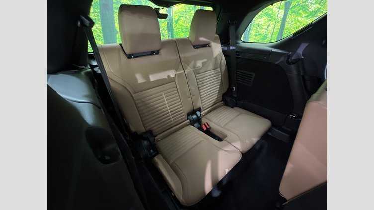 2024 認定中古車 Land Rover Discovery ハクバシルバー D300マイルドハイブリッド（ディーゼル） スタンダードホイールベース Metropolitan Edition