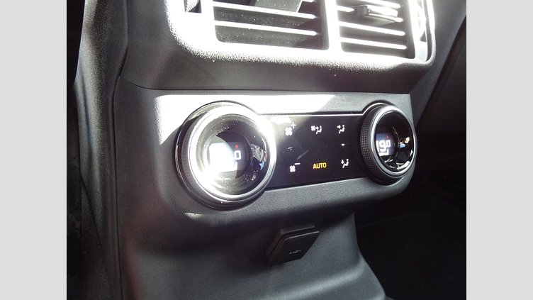 2024 認定中古車 Land Rover Range Rover Velar ザダルグレイ D200マイルドハイブリッド（ディーゼル） Standard Wheelbase Dynamic HSE