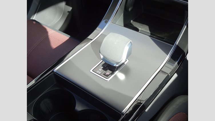 2024 認定中古車 Land Rover Range Rover Velar ザダルグレイ D200マイルドハイブリッド（ディーゼル） Standard Wheelbase Dynamic HSE