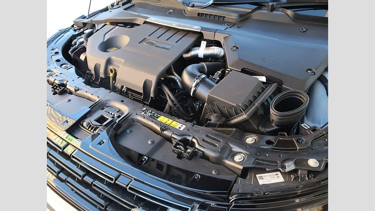2024 認定中古車 Land Rover Range Rover Evoque フジホワイト D200マイルドハイブリッド（ディーゼル） スタンダードホイールベース DYNAMIC SE