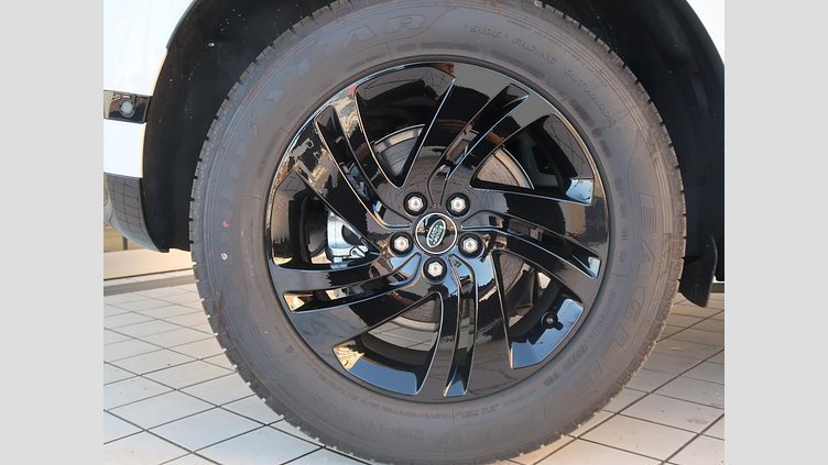 2024 認定中古車 Land Rover Range Rover Evoque フジホワイト D200マイルドハイブリッド（ディーゼル） スタンダードホイールベース DYNAMIC SE