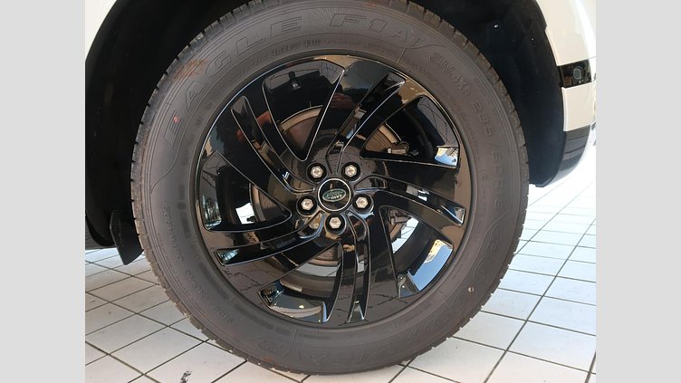 2024 認定中古車 Land Rover Range Rover Evoque フジホワイト D200マイルドハイブリッド（ディーゼル） スタンダードホイールベース DYNAMIC SE