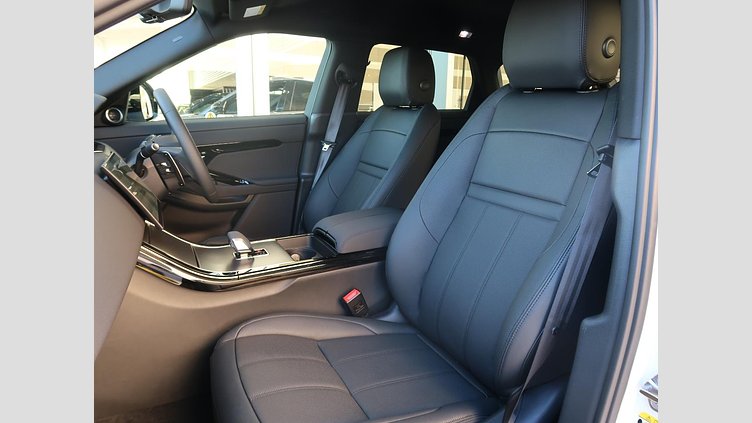 2024 認定中古車 Land Rover Range Rover Evoque フジホワイト D200マイルドハイブリッド（ディーゼル） スタンダードホイールベース DYNAMIC SE