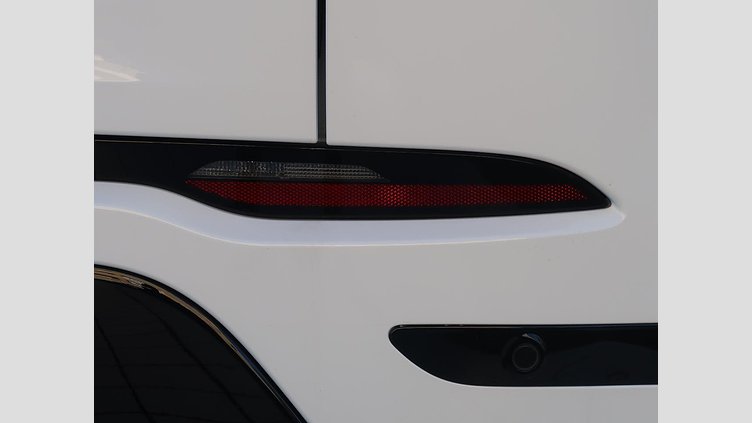 2024 認定中古車 Land Rover Range Rover Evoque フジホワイト D200マイルドハイブリッド（ディーゼル） スタンダードホイールベース DYNAMIC SE