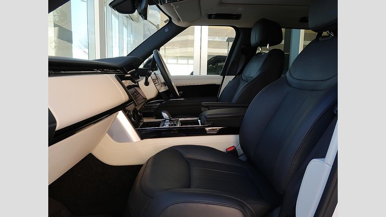 2023 認定中古車 Land Rover Range Rover オストゥーニパールホワイト P530 AWD（AT） スタンダードホイールベース HSE