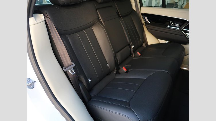 2023 認定中古車 Land Rover Range Rover オストゥーニパールホワイト P530 AWD（AT） スタンダードホイールベース HSE