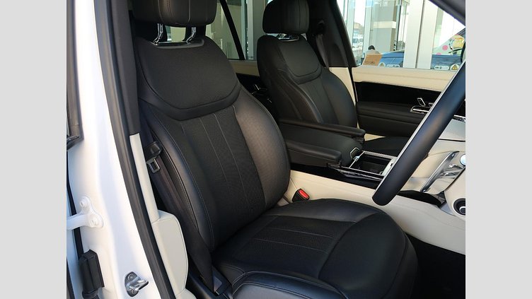 2023 認定中古車 Land Rover Range Rover オストゥーニパールホワイト P530 AWD（AT） スタンダードホイールベース HSE