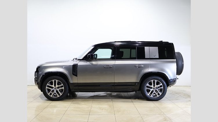 2024 認定中古車 Land Rover Defender 110 シリコンシルバー D300 AWD（AT） X-DYNAMIC HSE