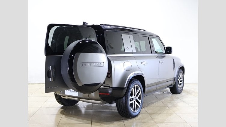 2024 認定中古車 Land Rover Defender 110 シリコンシルバー D300 AWD（AT） X-DYNAMIC HSE