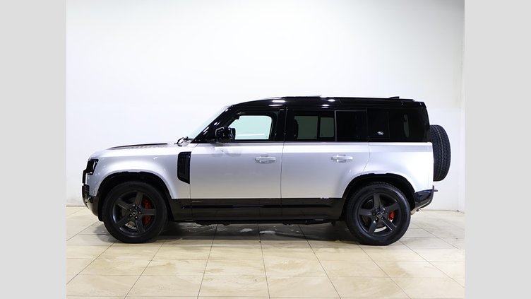 2023 認定中古車 Land Rover Defender 110 ハクバシルバー D300 AWD（AT） X